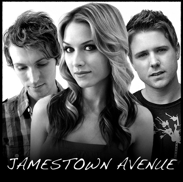 Jamestown_Avenue